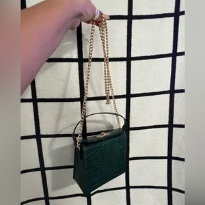 Forever 21 Green Croc Gold Chain Crossbody